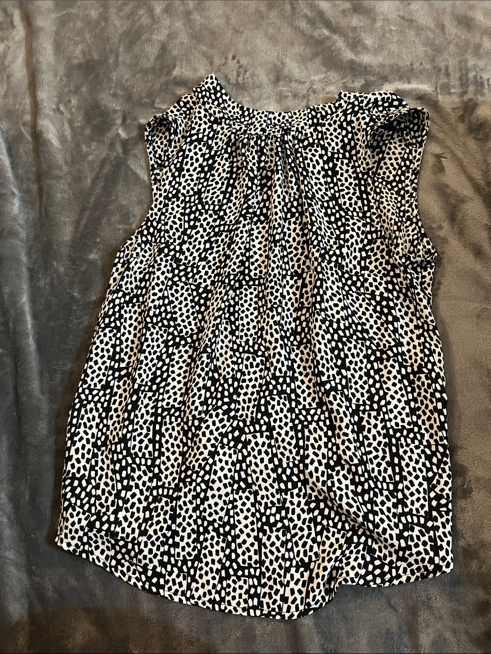 Who What Wear Black and White Printed Sleeveless Camisole